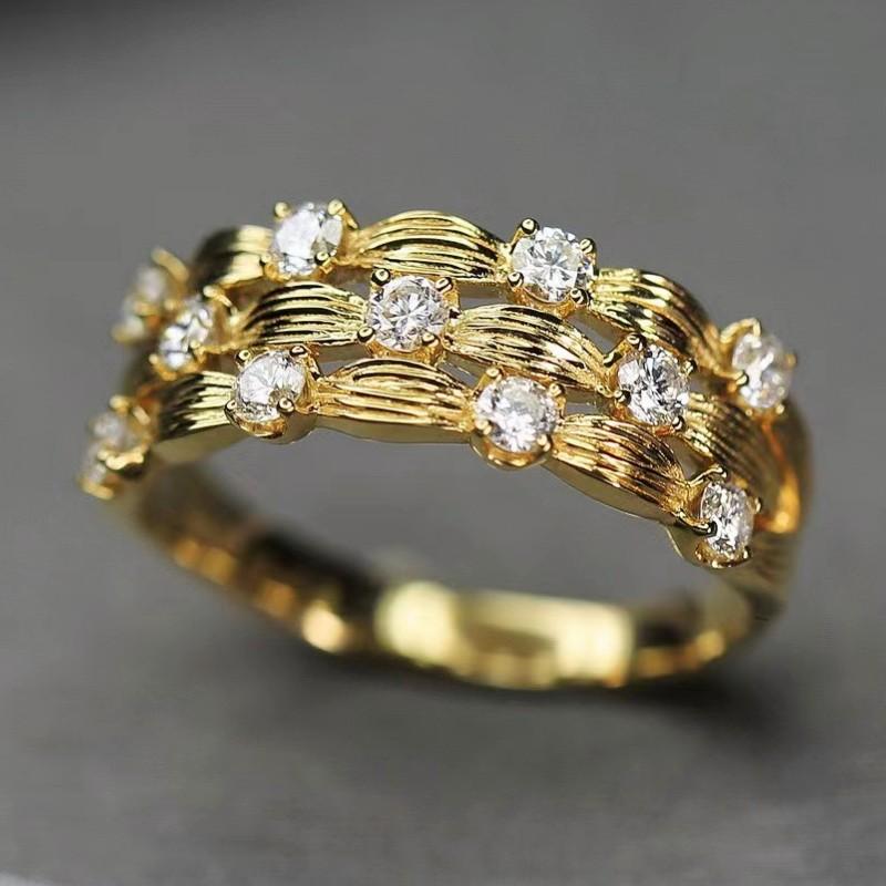 Huitan Women Wedding Rings Gold Color Sparkling Cubic Zirconia Newly Designed Engagement Bands Accessories Trendy Jewelry
