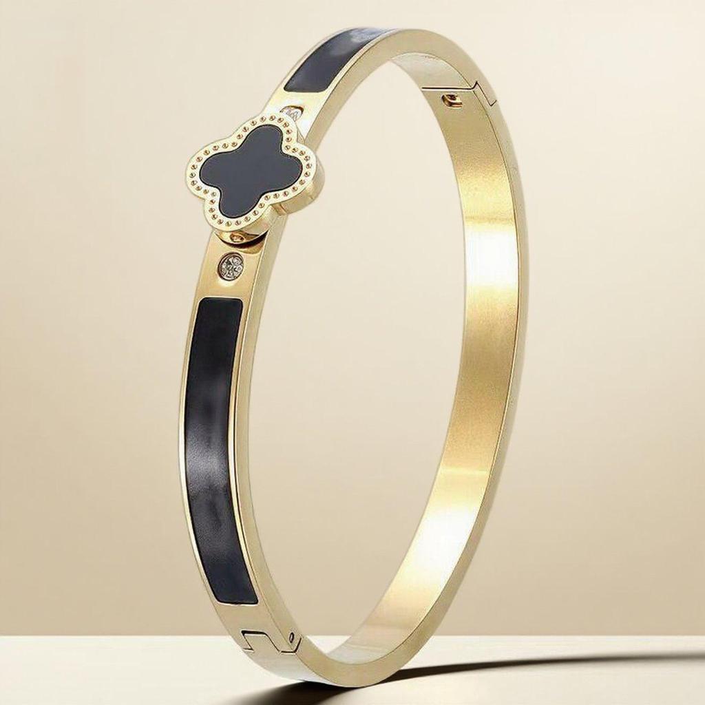 European Style Lucky Four-Leaf Clover Titanium Steel Bracelet - High-End Light Luxury with Excellent Color Retention