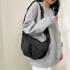 New casual commuter shoulder bag light personality solid color large capacity beautiful bag female simple messenger messenger bag