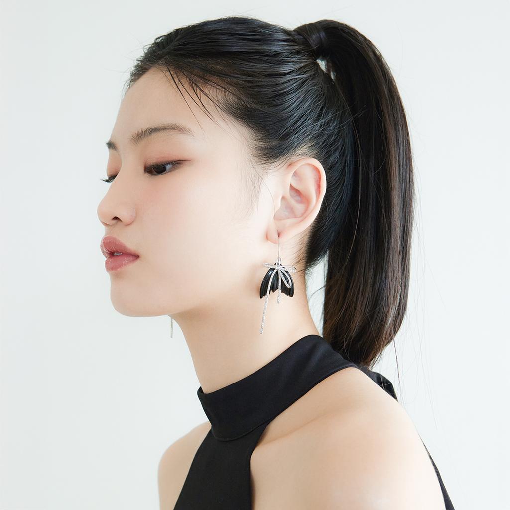 Lovuee Black Angel Wing Earrings