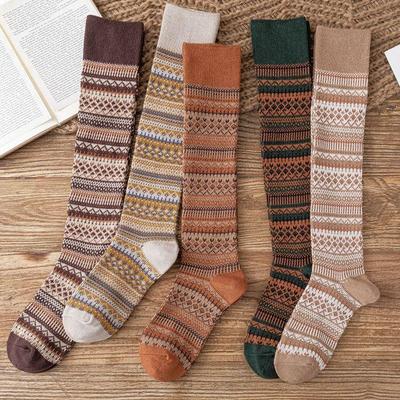 Damen Herbst Retro Mode und Vielseitige Lange Bein Waden Stacking Socken