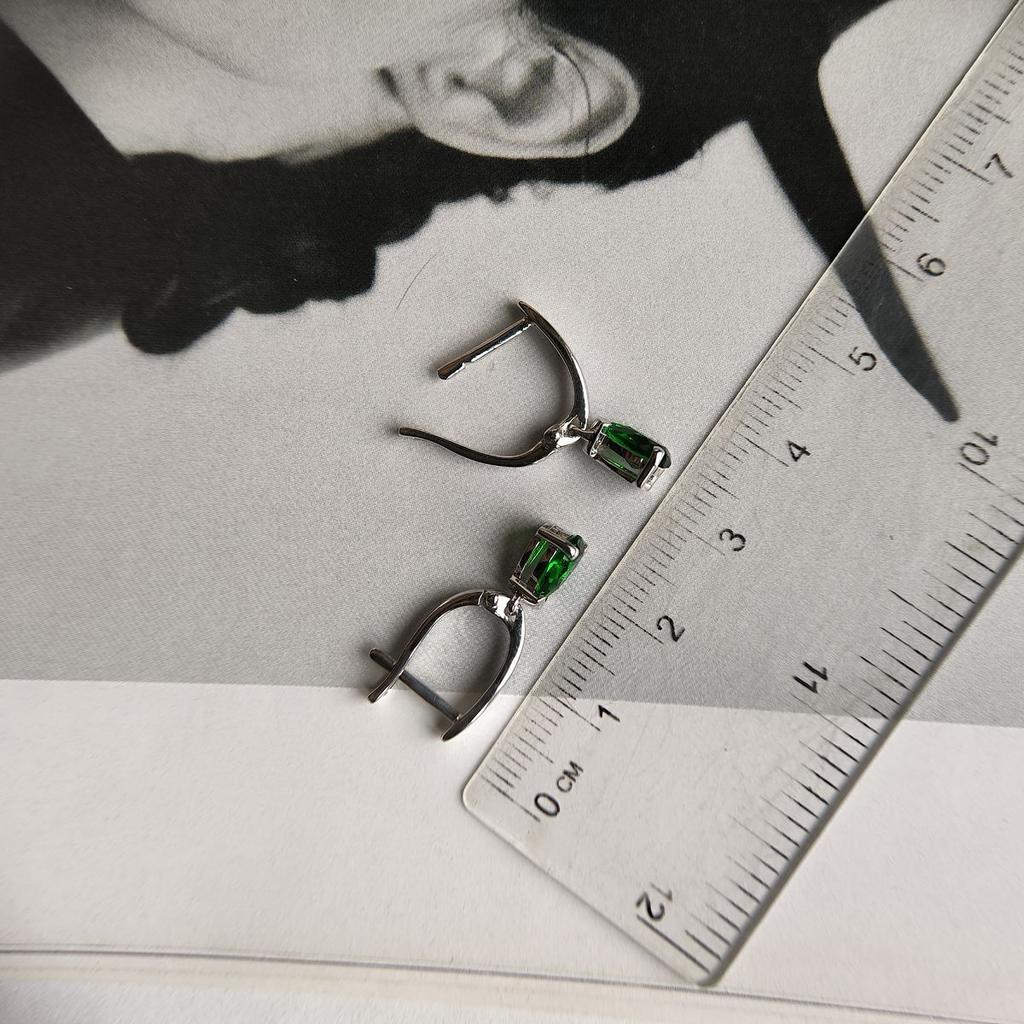 Серебряные серьги с изумрудом nano 1.1ct (2195665)