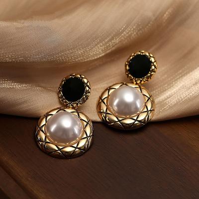 Punk Korean Trend Vintage Imitation Pearls Zircon Retro Elegant Irregular Round Pattern Earrings for Women Party Jewelry