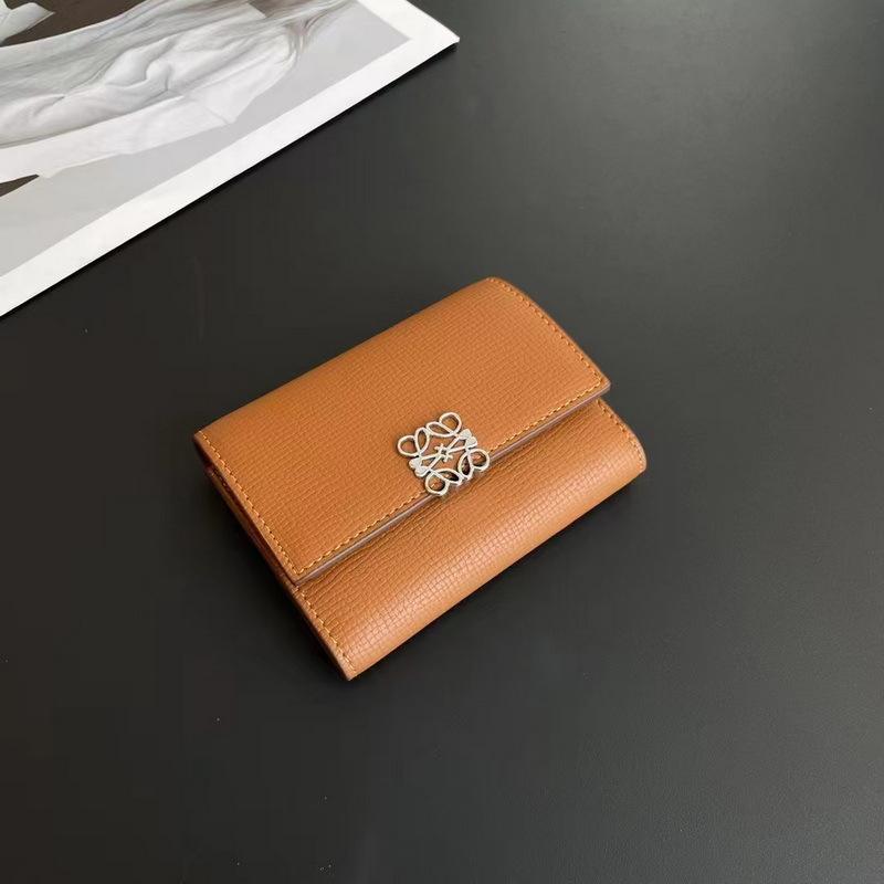 New Genuine Leather Women's Wallet With Palm Pattern Leather Short Design Three Fold Fashionable Hollow Out Flower Mother Of Pearl Color Wallet