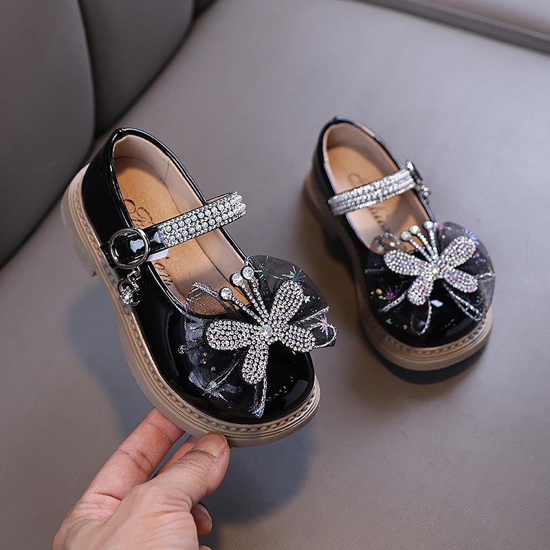 Nuovo stile primavera-autunno da signorina, scarpe basse da bambina, scarpe da principessa con strass, scarpe in pelle, scarpe per esibizioni di danza