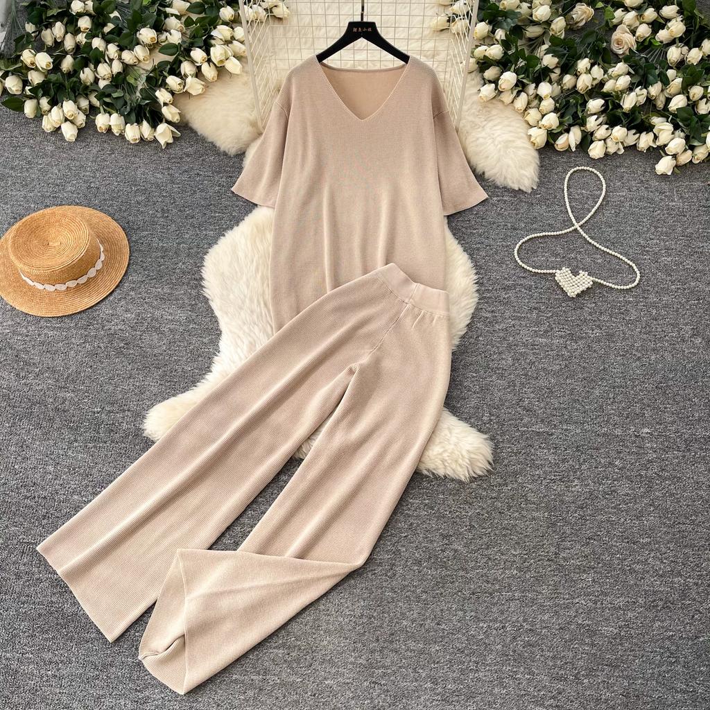 Casual and Fashionable Knit Set for Women New Summer V-Neck Short-Sleeve Sweater Tops and Wide-Leg Pants Two-Piece Sets