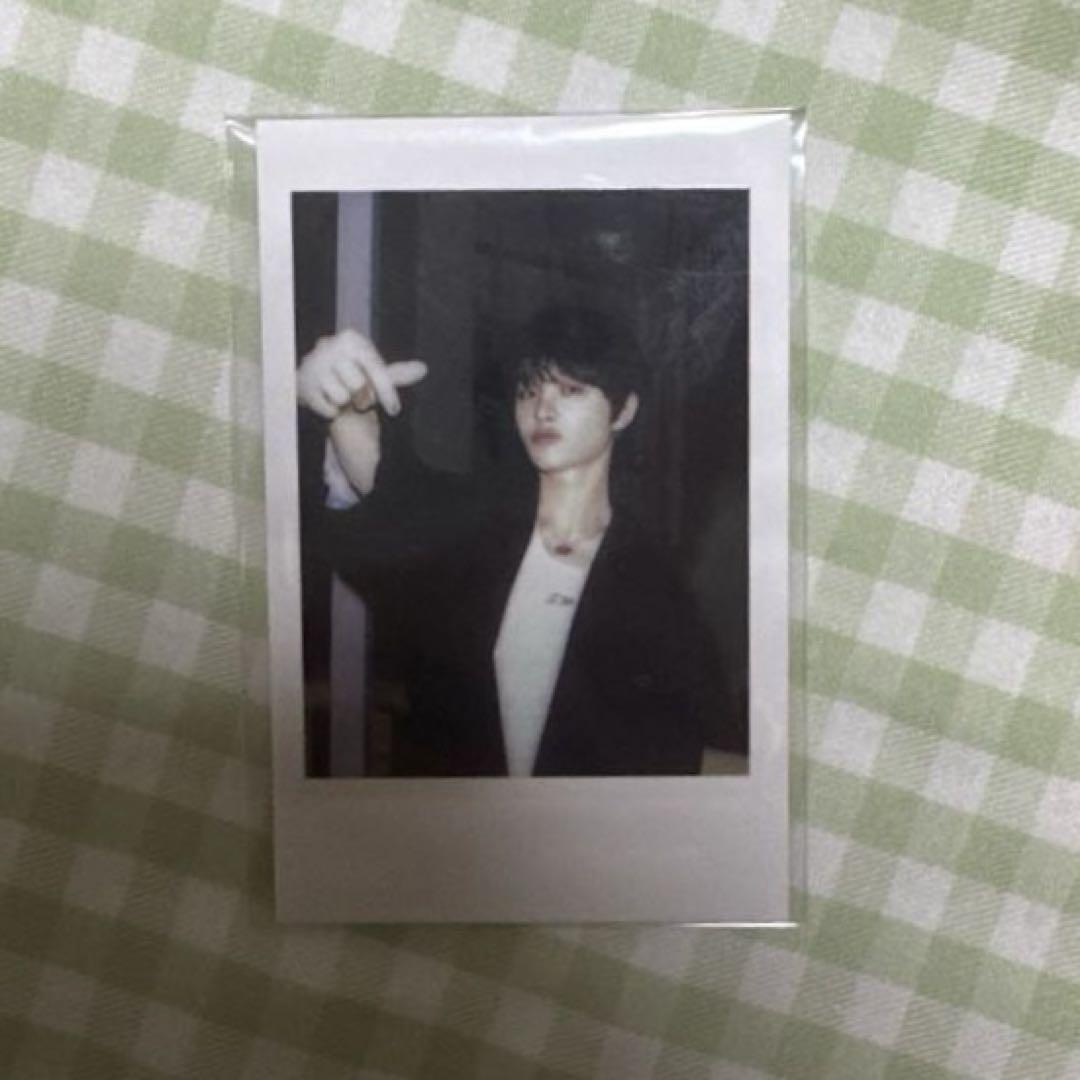 

[USED] TREASURE Jihoon Instax Korea Pop-Up Admission Bonus