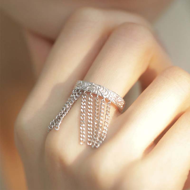 Vintage Long Chain Tassel Ring for Women Design Creativity Exaggerate Personality Finger Accessories Punk Fashion Jewelry Gift