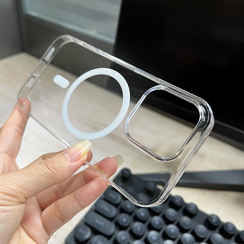 Compatible iPhone 16 Pro Max Case: High-Transparency PC, Bare Feel, Magnetic for Apple 15, Simple, Transparent.