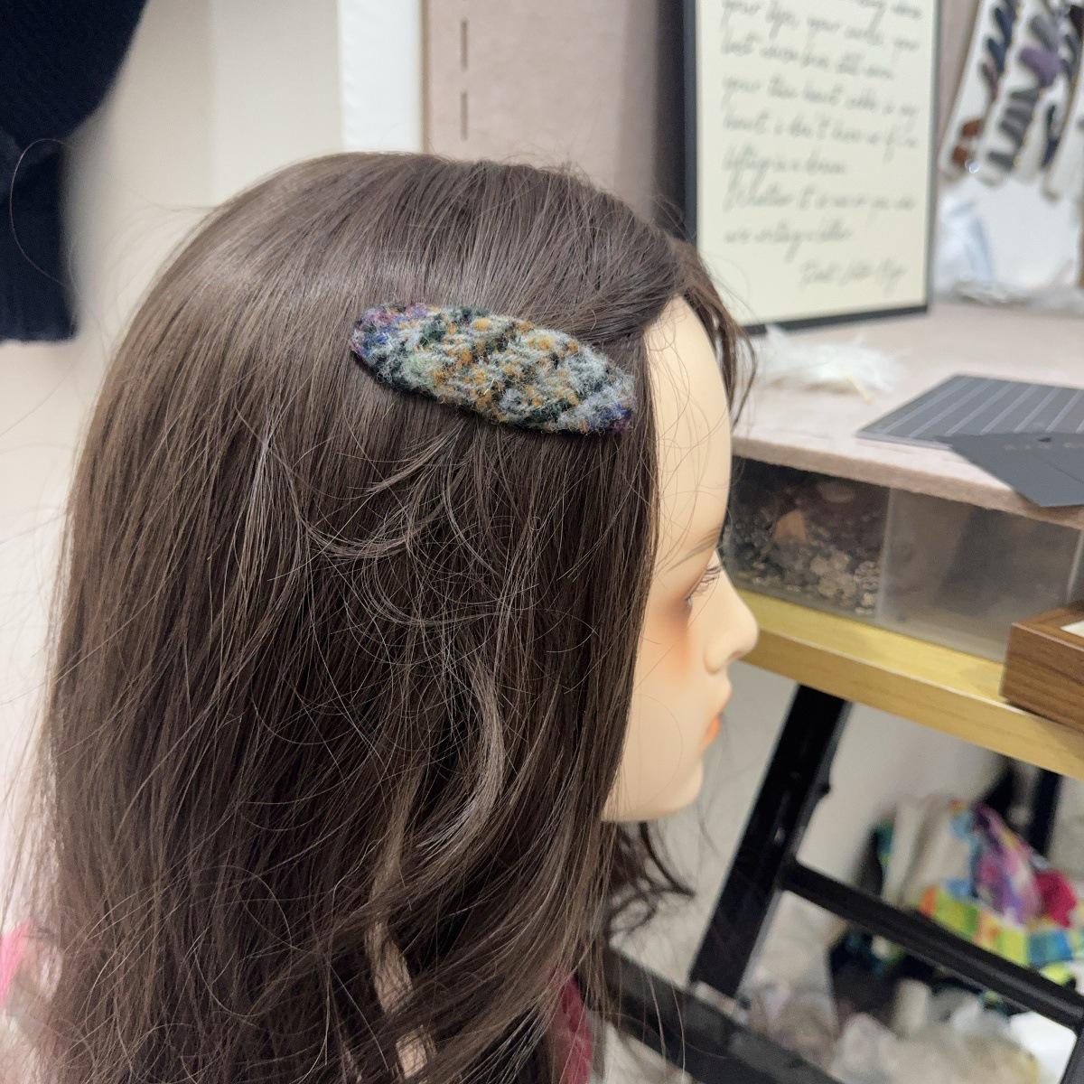 Korean Plaid BB Hair Clip: Chic Autumn-Winter Accessory for Women