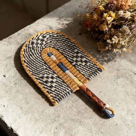 Handmade Straw Weaving Fan Natural Sea Grass Raffia Fan with Long