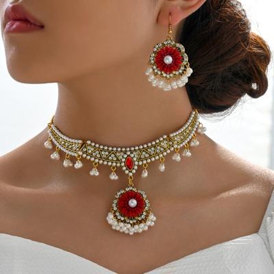 2-teiliges Metall-Halsketten-Ohrring-Set für Damen Retro-Palast Französischer Stil Perlenblume Übertrieben