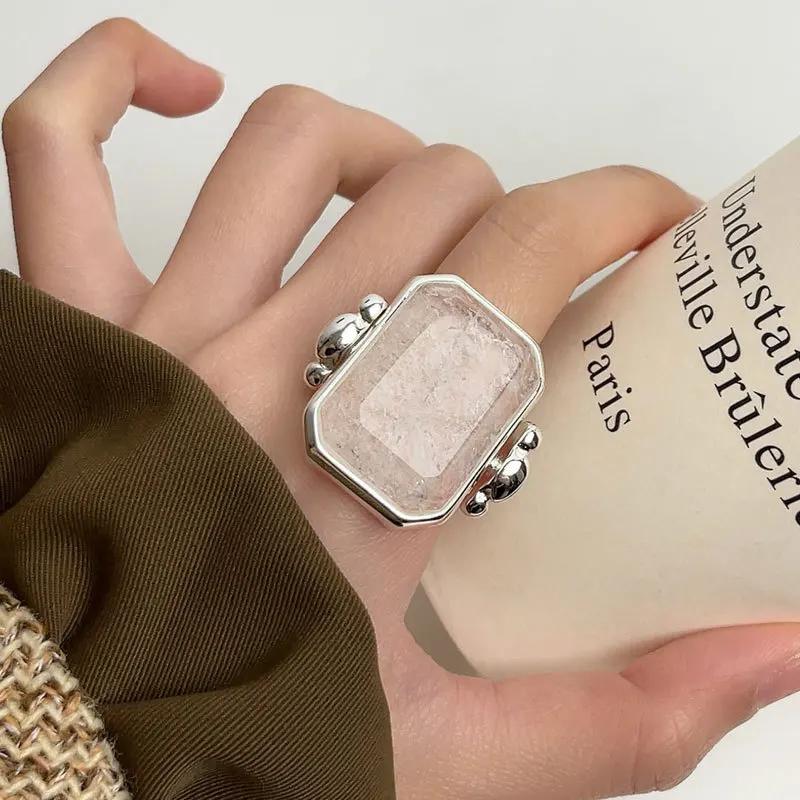 

Кольцо из натурального камня с квадратным сахарным кристаллом, покрытое золотом 14 карат, французское ретро, преувеличенное, вакуумное, с ощущением высокого класса One size fits all 7