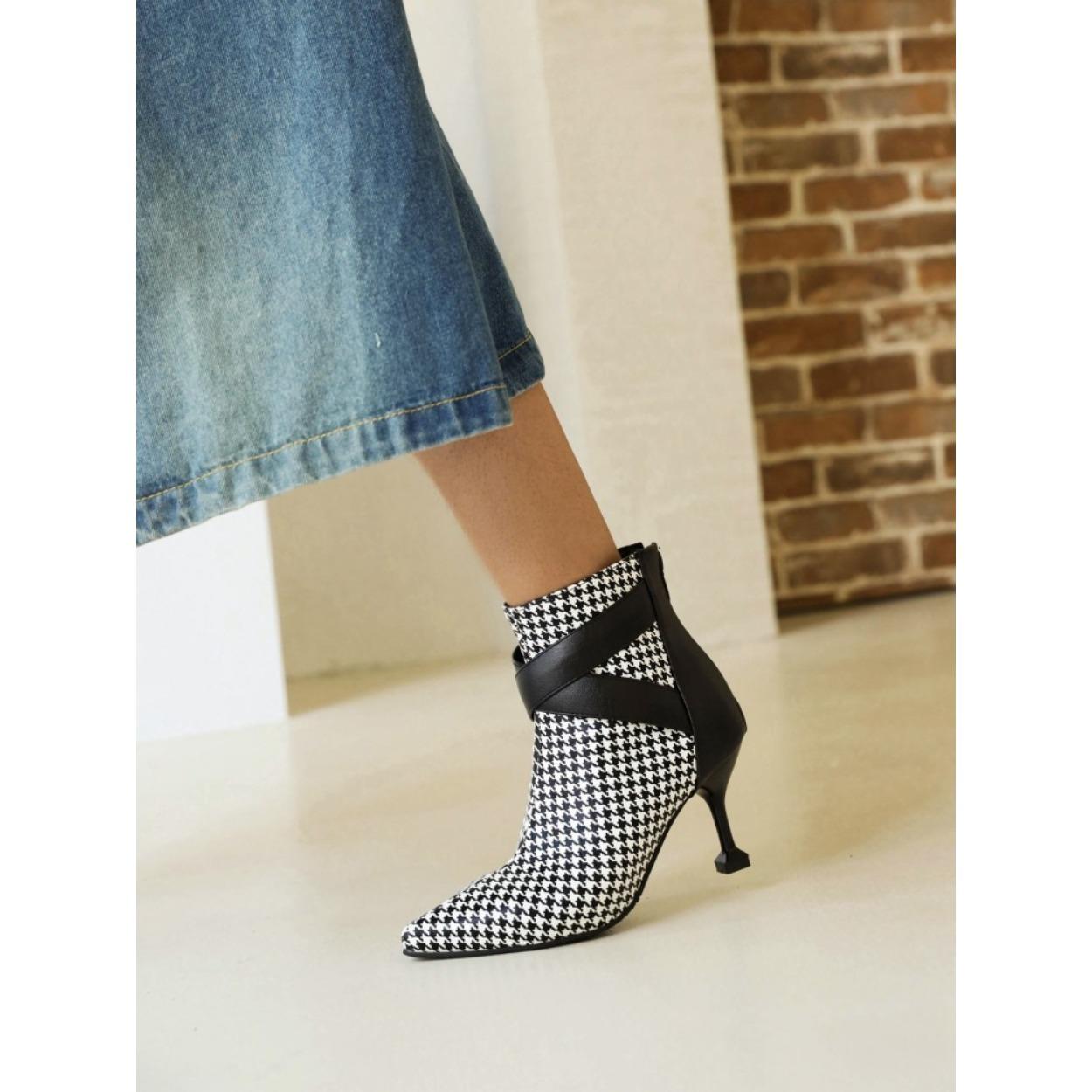 

Осень и зима, европейский и американский заостренный носок в сочетании цветов, ботильоны на высоком каблуке с заостренным носком на молнии для женщин в наличии. 39 чёрный