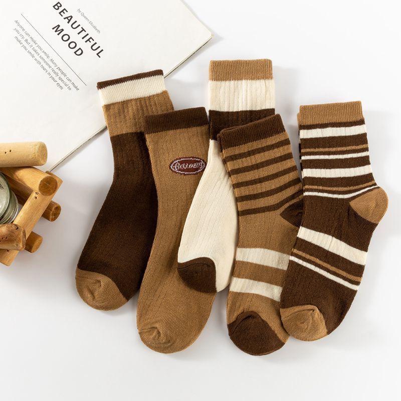 Trendy Unisex Long Tube Socks: Autumn Thin Black/White, Mid-Calf Sports High-Top