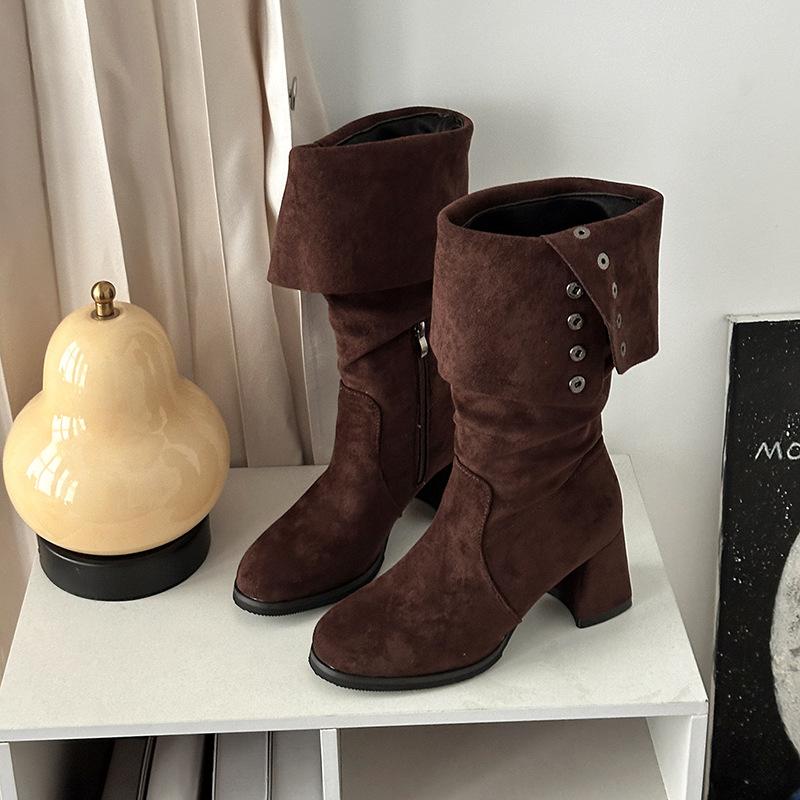 

Piaohong retro versatile design sense thick heel tall knight boots women s 2025 autumn and winter suede Maillard fashion boots 40 темно-коричневого