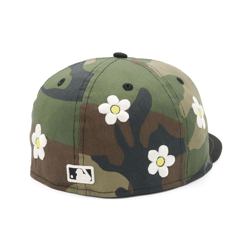 NEW ERA 59FIFTY Czapka NY Yankees Woodland Camo Zielona Haft Kwiatowy 2Kolorowa MLB Dopasowana Czapka Baseballowa Rozmiar 8