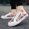 Sommer Neue Herren Hausschuhe Marke Bequeme Freizeitschuhe für Herren Mode Druck Flache Sneakers Hohe Qualität Faule Herren Halbe Hausschuhe