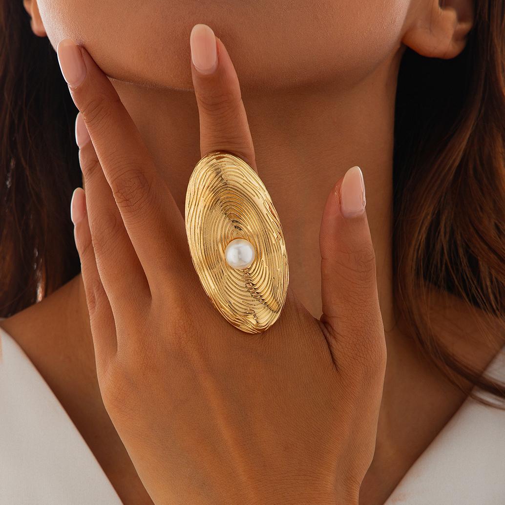 

Ingemark Exaggerated Elliptical Spiral Pattern Rings Women Trend Goth Tiny Imitation Pearl Beads Finger Rings Couple Wed Jewelry