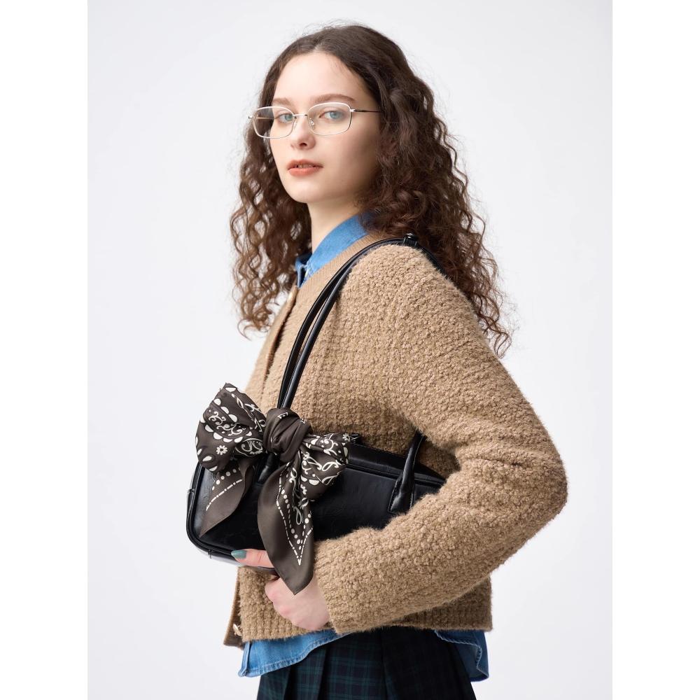 GU by Uniqlo Paisley Scarf