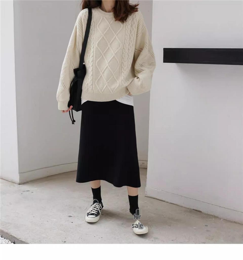 2025 Autumn/Winter Women's 100% Pure Wool Sweater—Round Neck, Warm Diamond Pattern, Classic Versatile Loose Fit