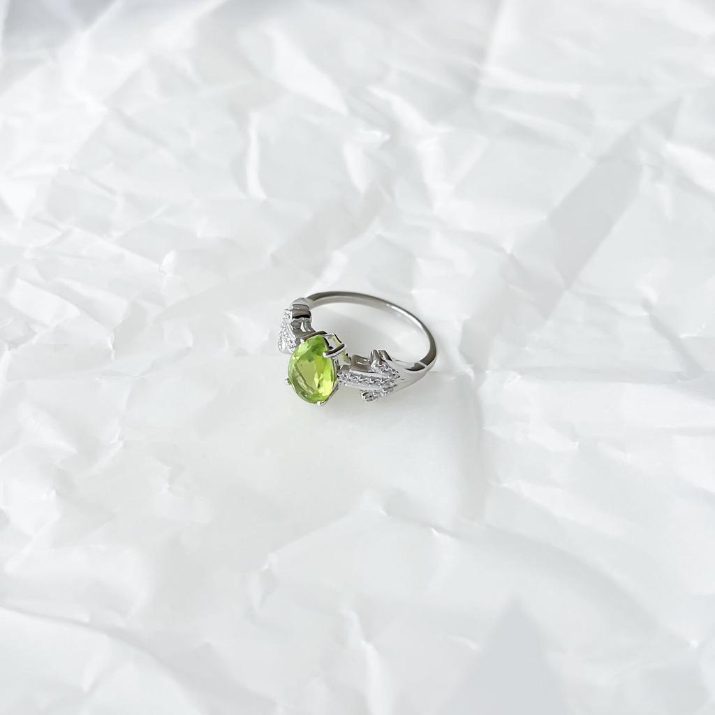Silver Ring with Chrysolite 4.177ct, Cubic Zirconia, Product Weight 3.25 G (2150305)