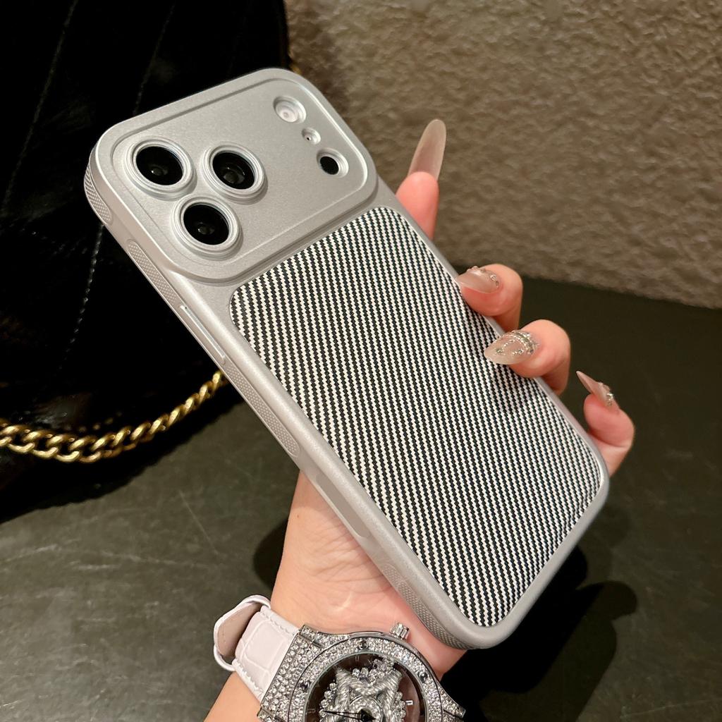 Skin-sensitive Carbon Fiber Pattern Is Suitable for iPhone11PROMAX Mobile Phone Case Apple 11 Strong Magnetic Suction Premium 11 Protective Case