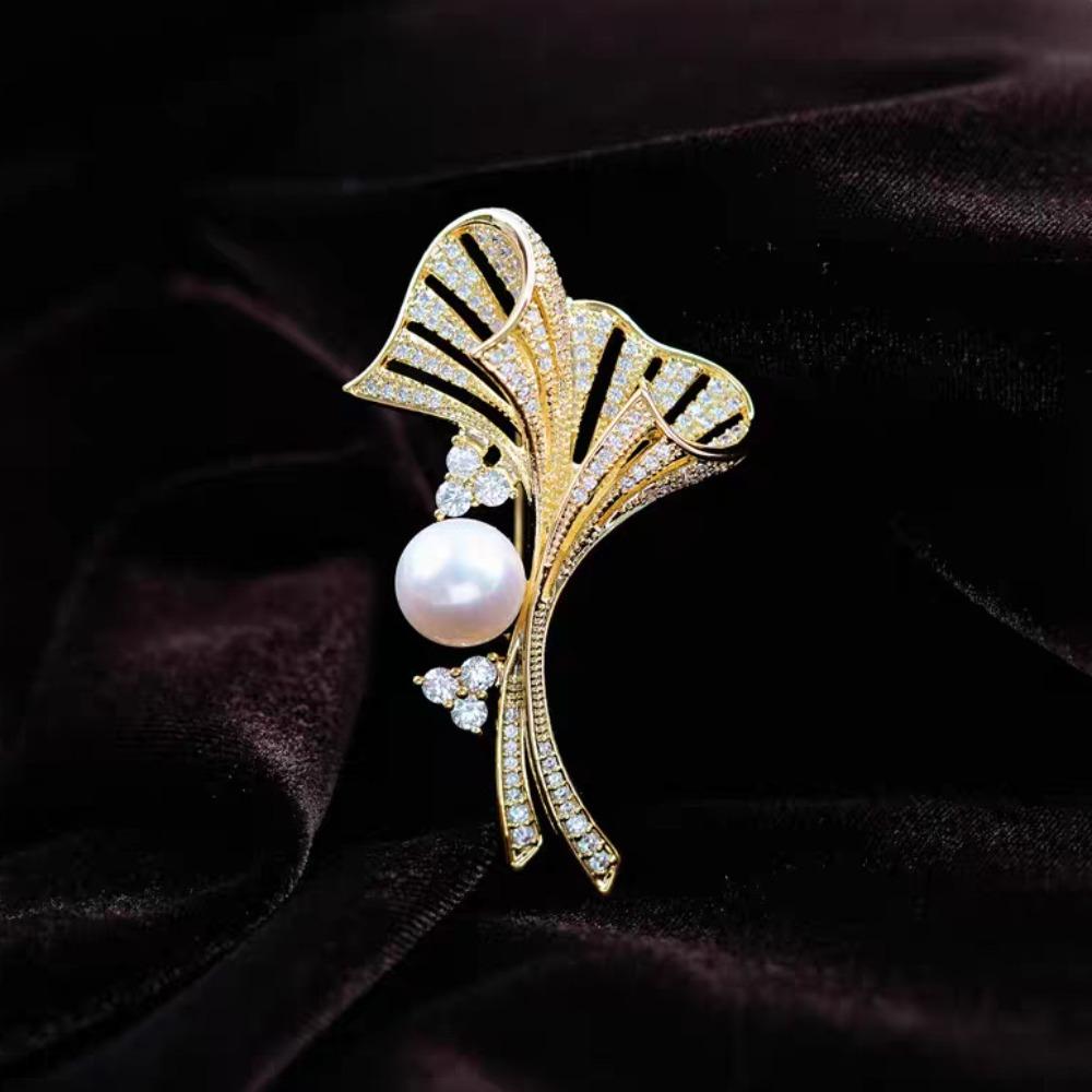 Luxuriöse, atmosphärische Brosche, exquisite, funkelnde Diamant-Perlenbrosche, Nischen-Premium-Design, Pin, Temperament-Accessoires