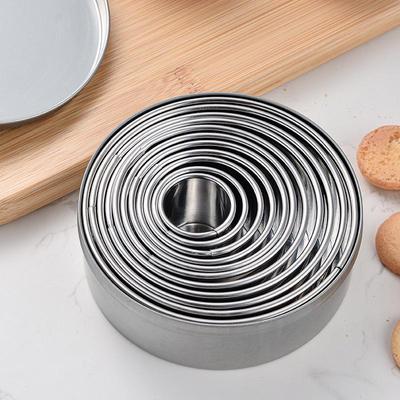 Set de 11 Moldes Redondos para Galletas y Pasteles - Anillos de Mousse de Acero Inoxidable y Cortadores de Fondant