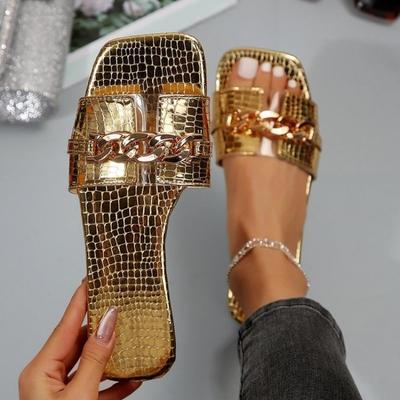 Fashion Women Slippers 2025 New Summer Fashion Flats Sandals Luxury Outdoor Beach Slippers Trend Women's Shoes Slides Women Flip Flops