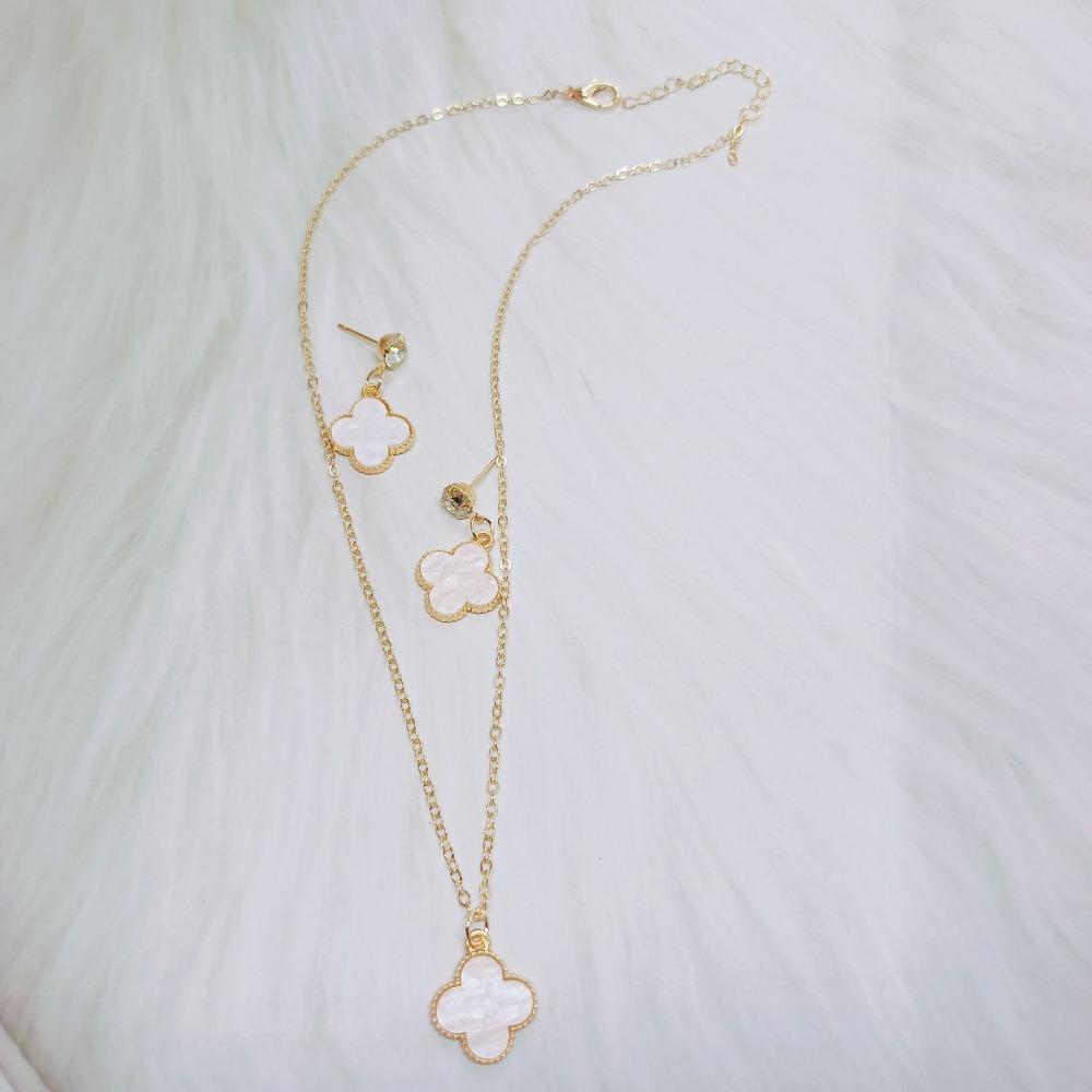 Four-leaf Clover Jewelry Set for Women Simple Lucky Flower Necklace and Earrings Set