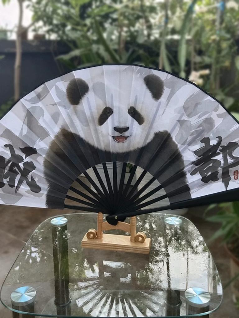 Panda Huahua Fan 10inch Men's Large Folding Fan Creative Hand-Painted Silk Cloth Folding Fan Chengdu Souvenir Gift China