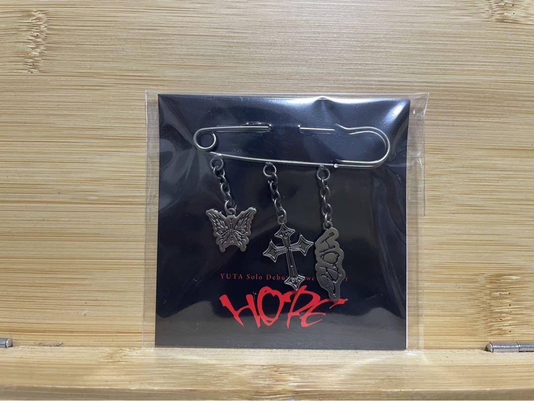 

Тур NCT YUTA Shawcase HOPE Charm Brooch Japan Limited