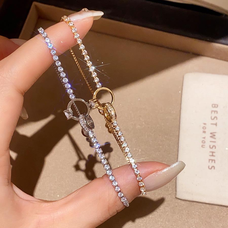 Silver Gleam Retro Zircon Interlocking Bracelet - Luxurious Court Style Wristband for Women