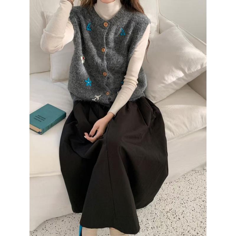 3D Embroidered Floral Knit Vest for Women - New Sweet Cardigan Design for Autumn/Winter 2025