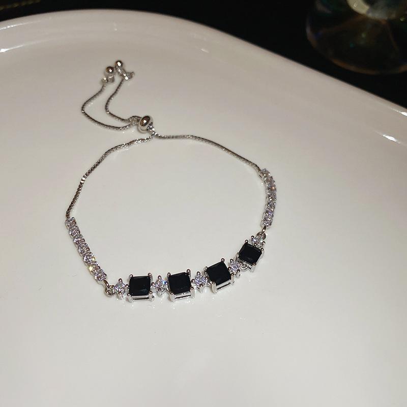 Bracciale Regolabile in Oro Vero Galvanizzato con Zir*****val Diamond, Lusso Leggero, Bracciale alla Moda di Alta Gamma, Gioiello Versatile per il Pendolarismo