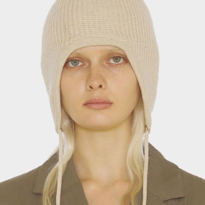 

UNDERCONTROL STUDIO string EAR FLAP BEANIE / CASH MIX / RIB / ST BEIGE FREE