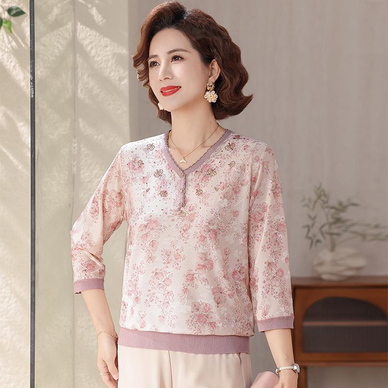 

V-Neck Ice Silk Printed Top - Three-Quarter Sleeve for Moms, Spring/Summer, Loose Fit for Middle-Aged & Elderly Women 120 рожевий