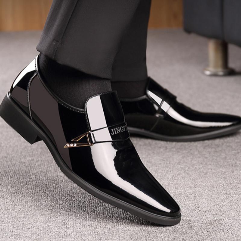 Pánské kožené boty New Pointed Bright Leather Business Formal Wear Stélka zvyšující výšku