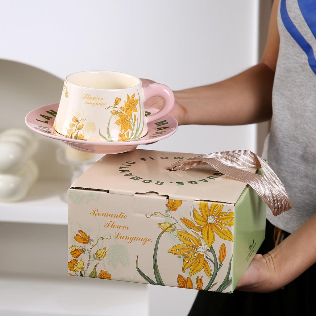 High-End Tasse und Untertasse im nordischen Stil mit Blumenmuster Nachmittagstee Paar Keramik Kaffeetasse Mädchengeschenk Souvenir Geschenkbox