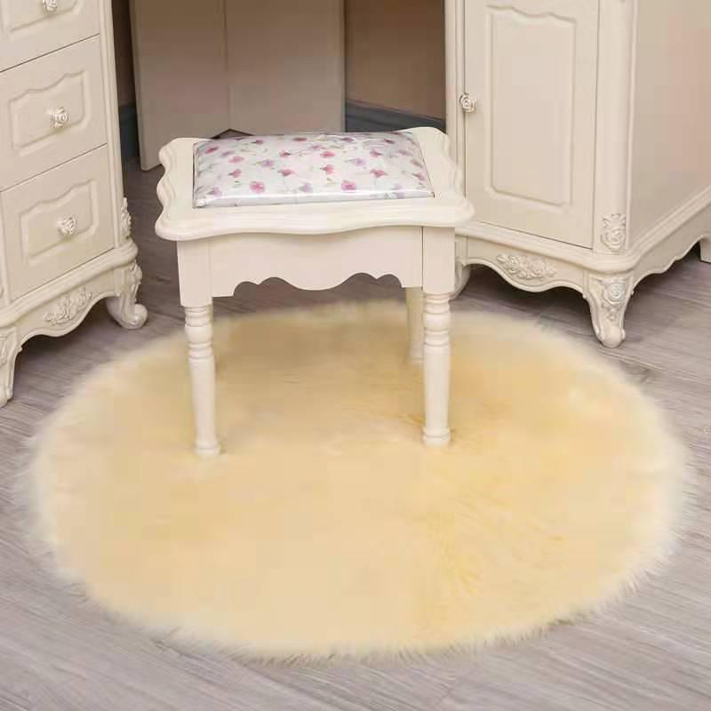 Thickened Round White Imitation Wool Carpet for Children's Bedroom and Living Room