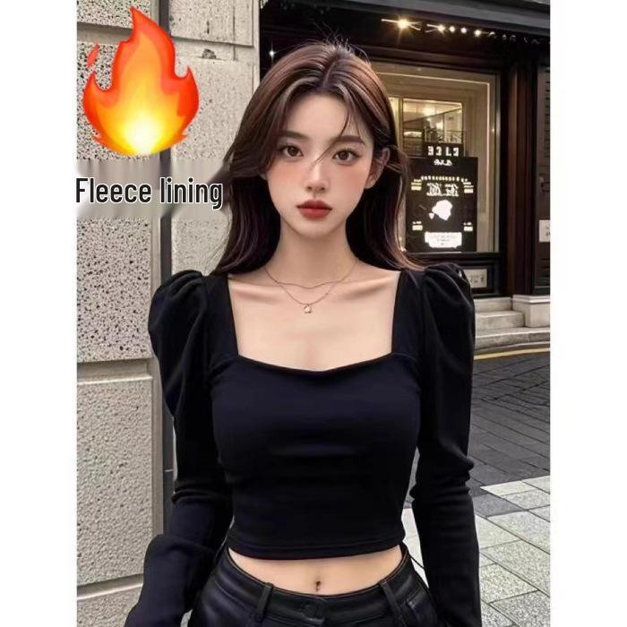 

Элегантный черный топ с квадратным вырезом, завышенной талией и длинными рукавами – легкий зрелый стиль M