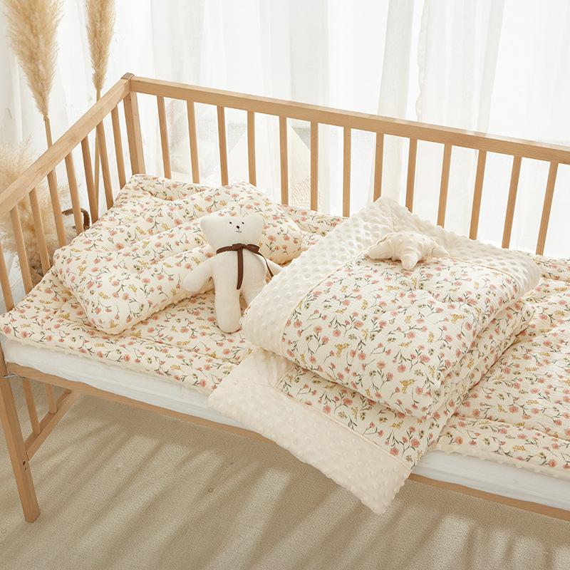 Set de lenjerie de pat pentru copii de grădiniță Clasa A: Plapumă, Pătură, și Pernă