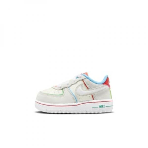 

Детские кроссовки Nike Force 1 Lv8 FQ8352-110