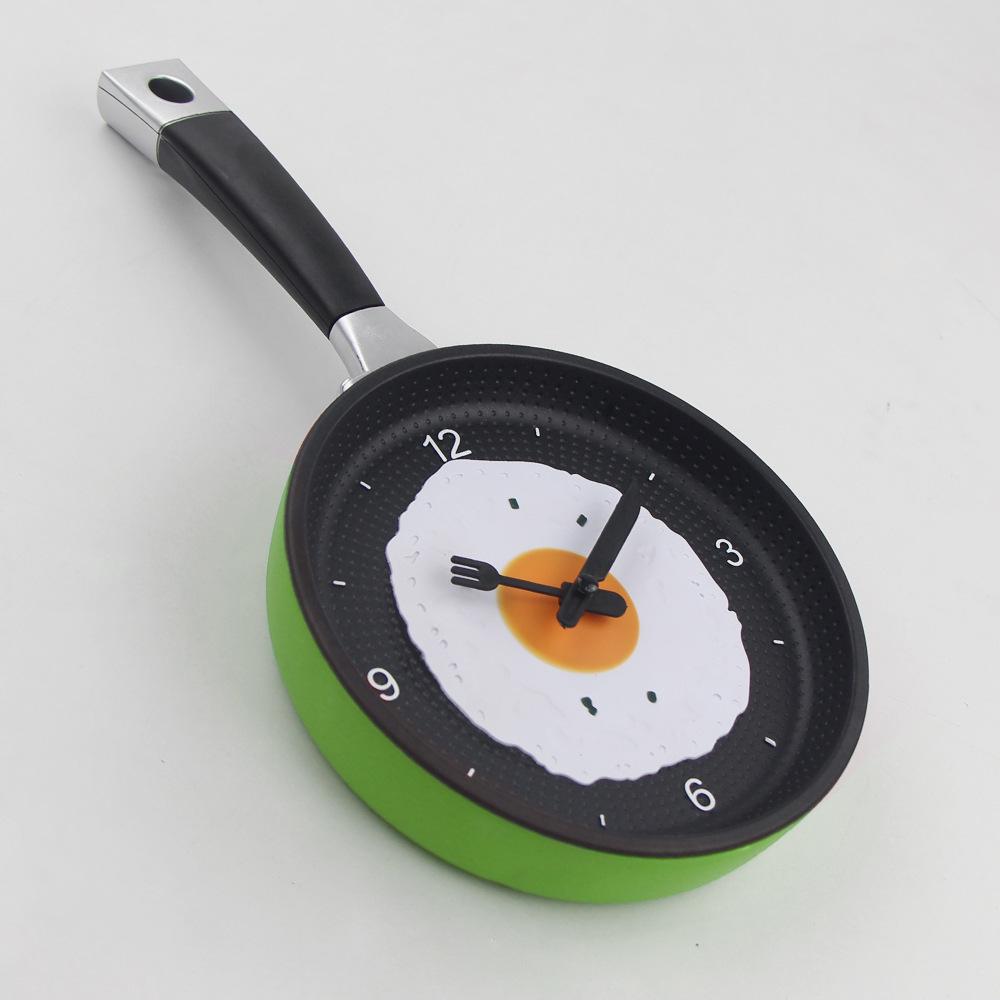 

European Kitchen & Living Room Fried Egg Pan Wall Clock - ABS Plastic Quartz Decor Clock зелёный