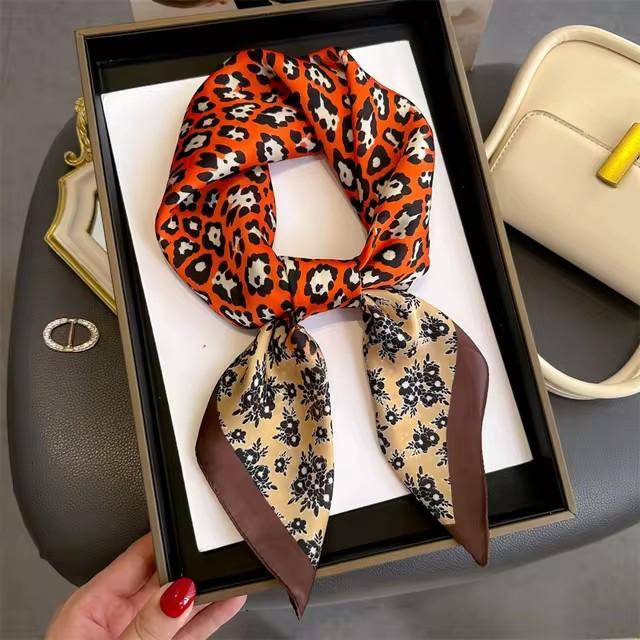 New Satin Shawl Design Wild Leopard Print Silk Square Women Neck Scarves Wrap Headkerchief Beach Hair Band Women's Bandana