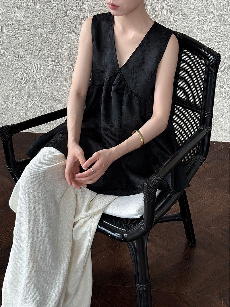 LUXI Satin Jacquard V-neck Sleeveless Vest – Women s Korean Style Summer Top 9762 M