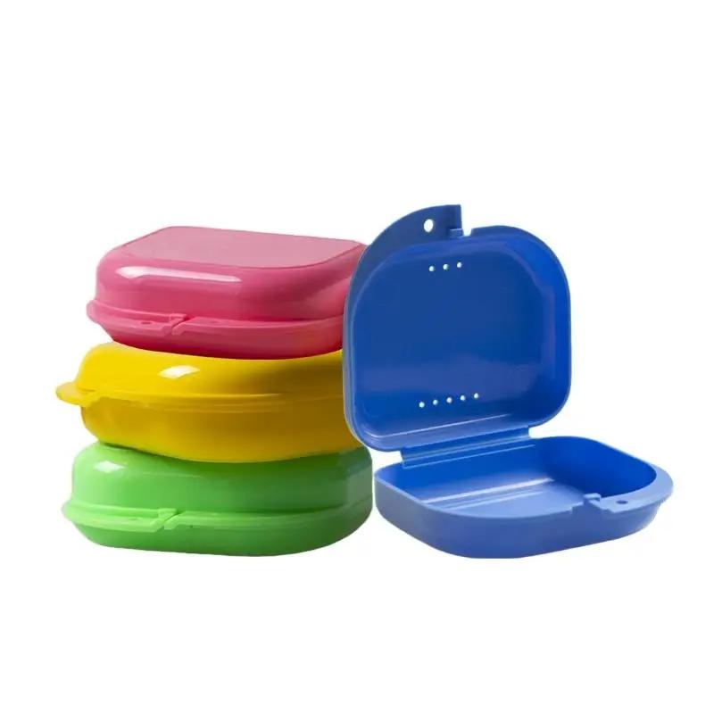 1Pcs Plastic Retainer Case Dental Denture Box Portable Braces Orthodontic Case Dental Retainer Box For Old People