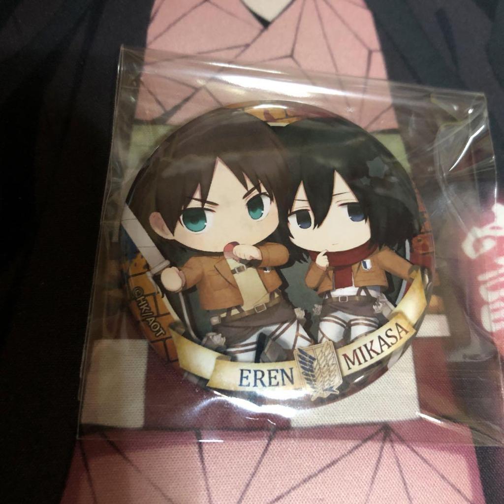 [USED] Rare Attack on Titan Charatoria Can Badge Eren Mikasa