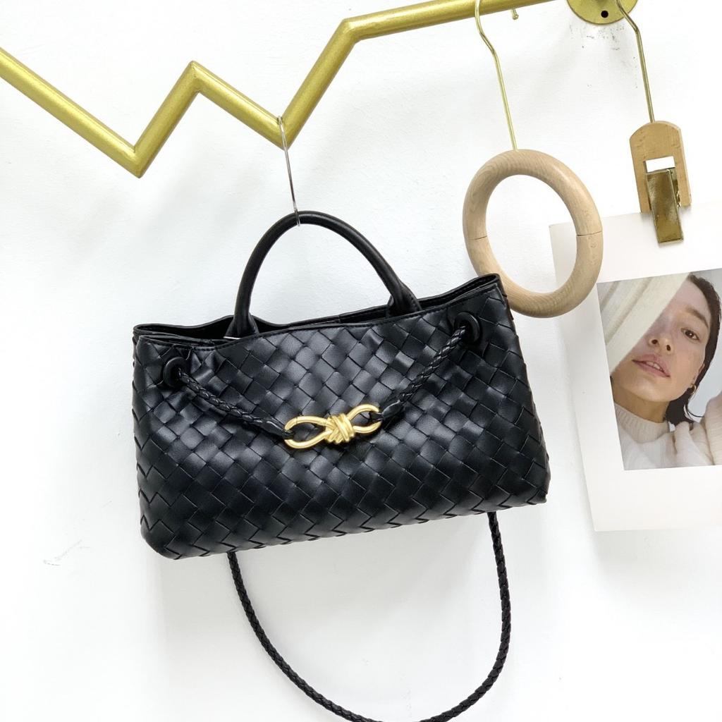 Direktverkauf ab Werk Old Money Stil 2026 neue Leder-Einkaufstasche handgewebte Damentasche Umhänge-Tragetasche Unterarmtasche